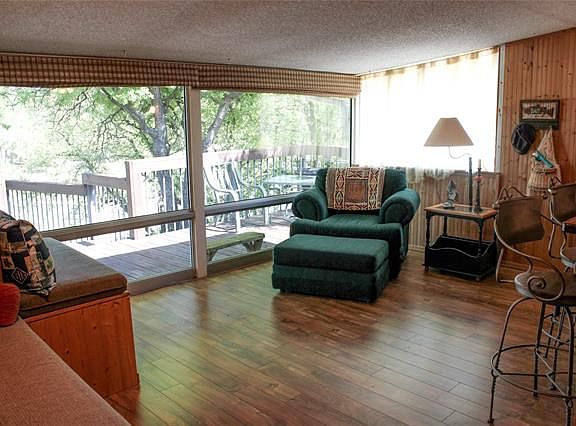 3rd image of 454 Kennon Cir
