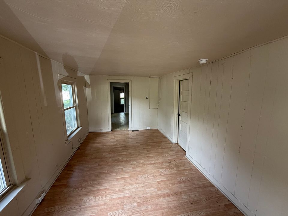 1st image of 506 Clark St