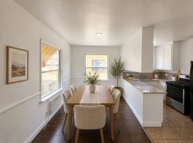 8706 Parthenia Pl, North Hills, CA