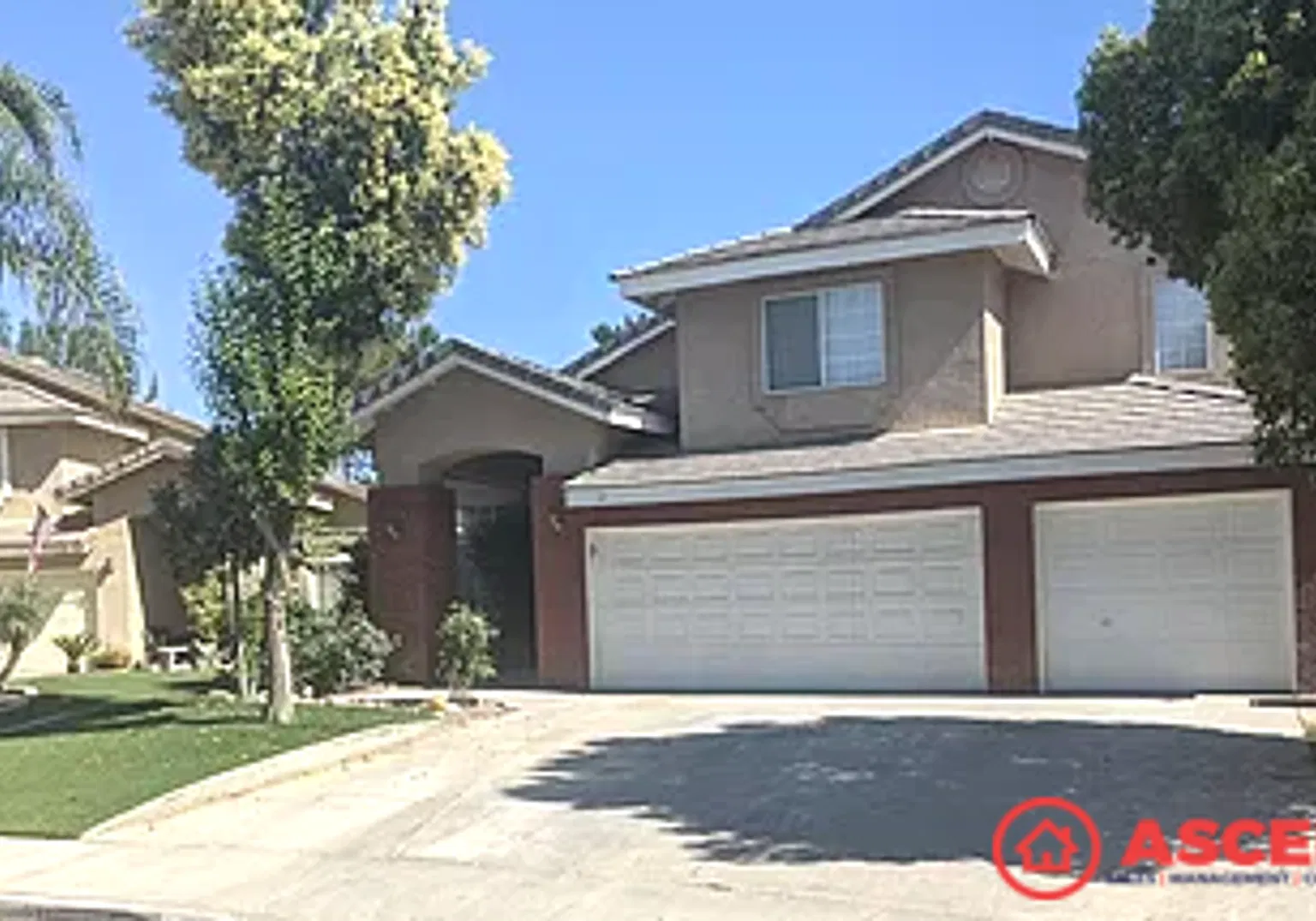 Spacious 4BD/3BA Home in Bakersfield's 93311, Gardener Included! — Photo 1