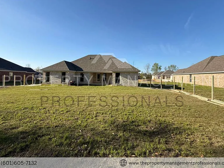 563 Patrick Farms Dr — Photo 47