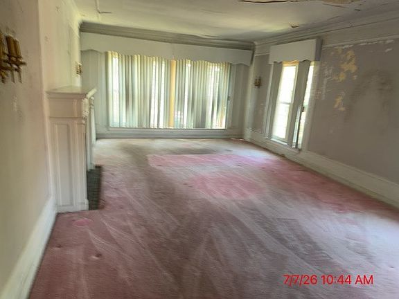 3rd image of 2200 E 70th Pl #203