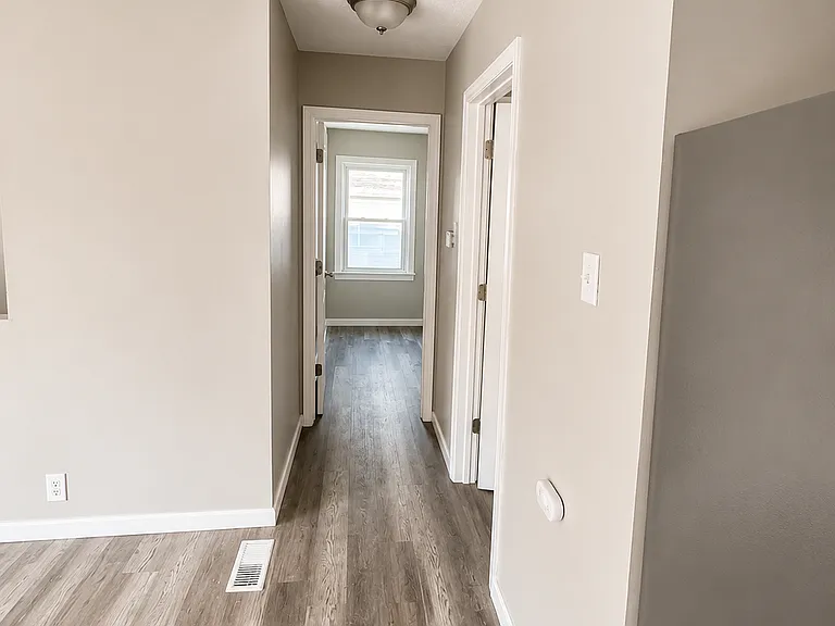 453 Plaza Ave — Photo 7