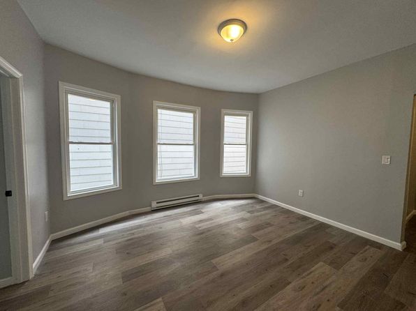 829 Monroe Ave #2L