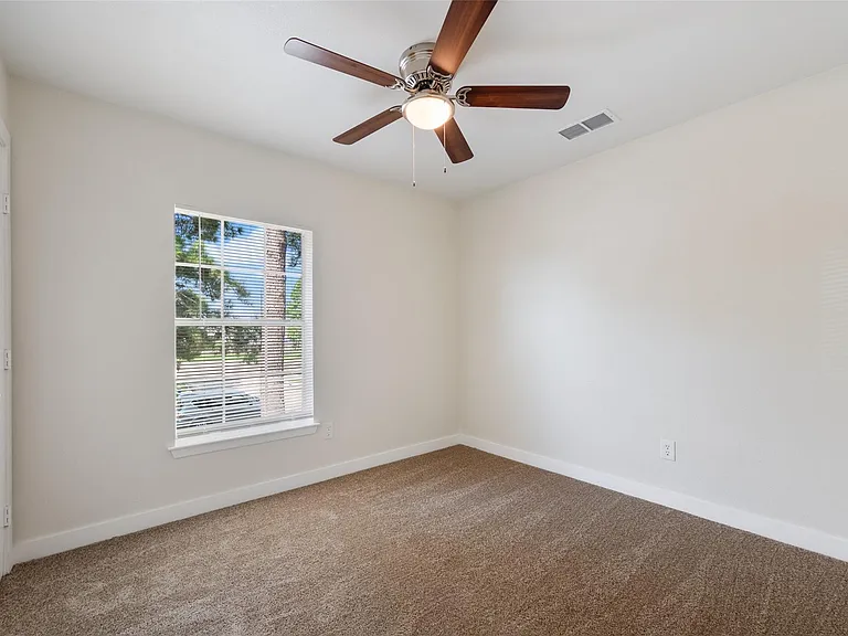 5410 Forest Trails Dr — Photo 16