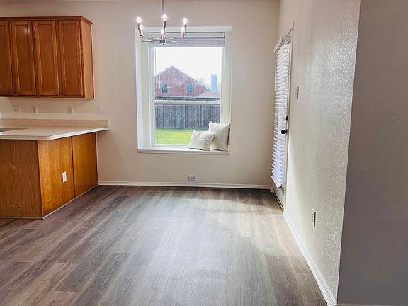 5th image of 5925 Vista Glen Ln