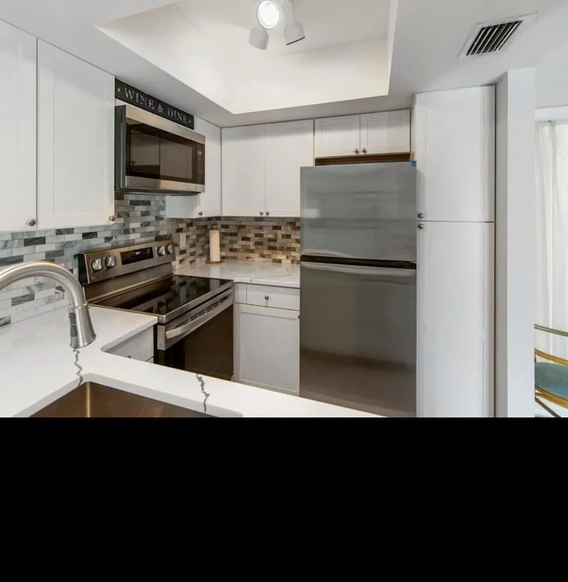 1860 Robalo Dr — Photo 3