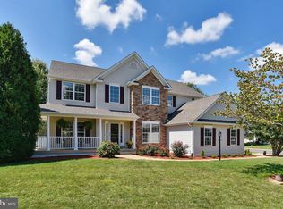 700 Lancrel Rd, Warrenton, VA 20186