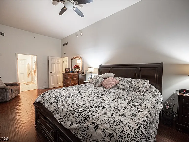 200 W Sahara Ave #501 — Photo 27