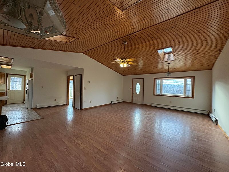 3rd image of 418 High Rock Road