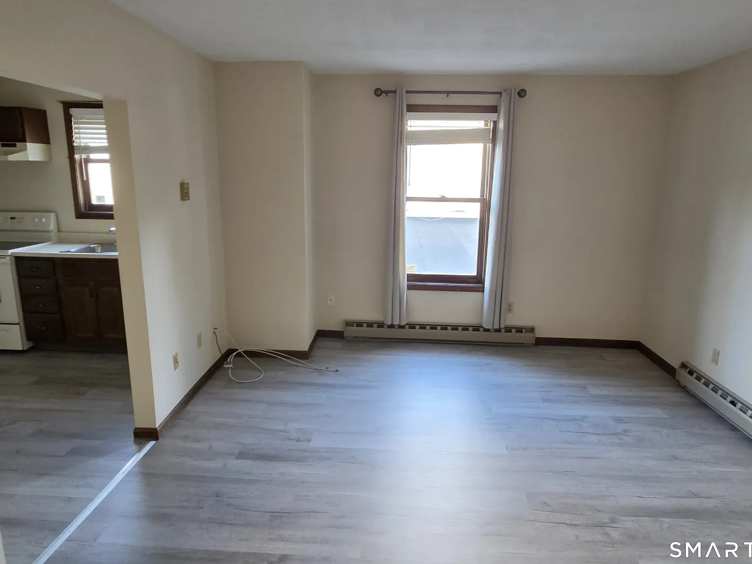 1 bed, 1.0 bath, 600 sqft, $1,800 — Photo 2