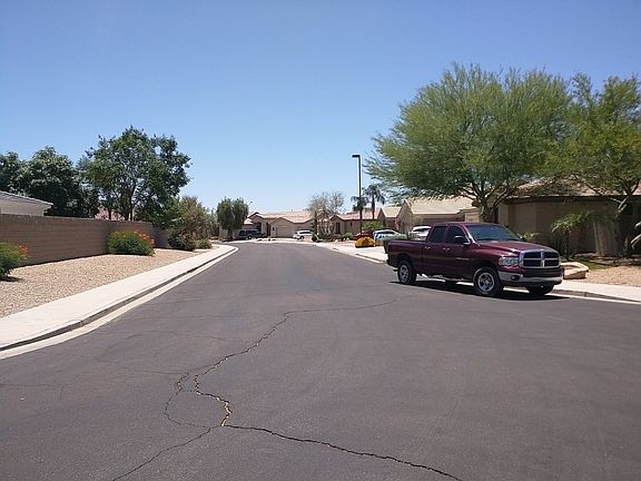 5th image of 14887 W Amelia Ave