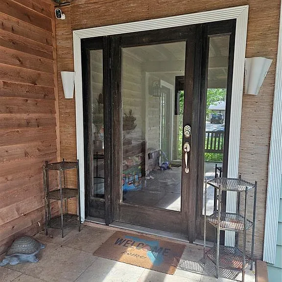 2110 Forest Cir — Photo 1