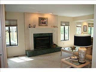 4th image of 687 Mohican Way