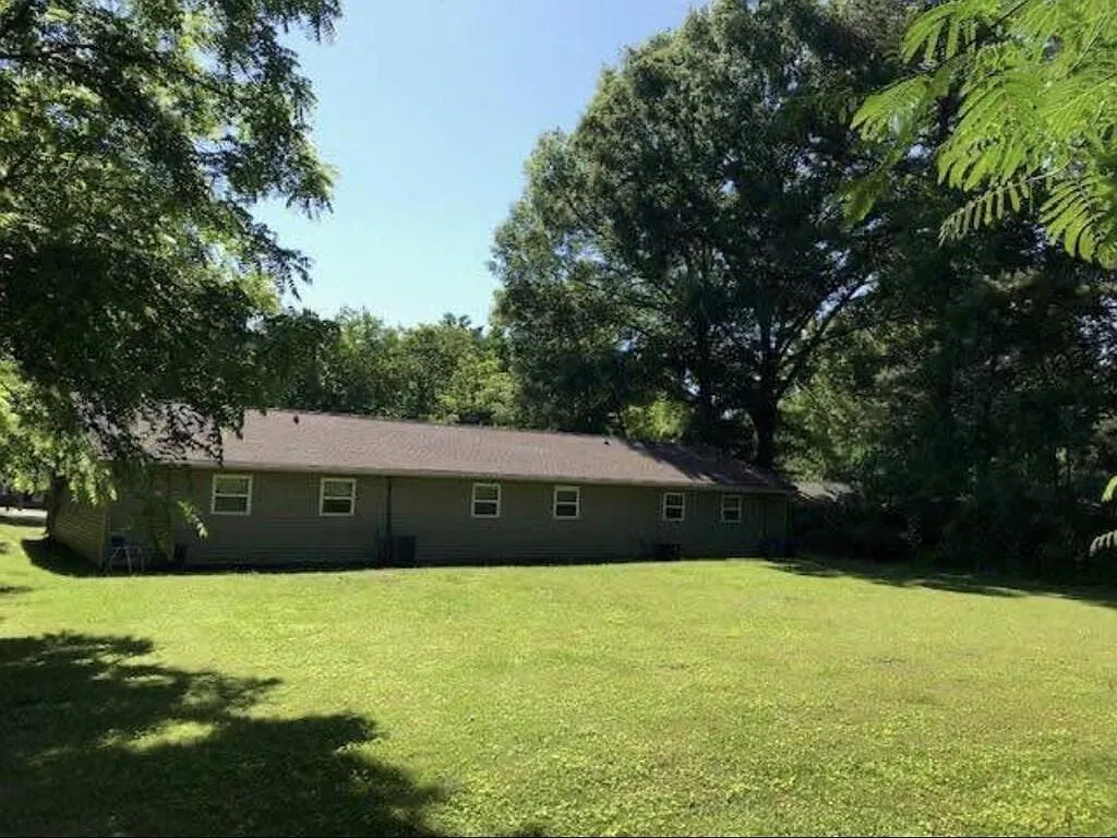1 bed, 640 sqft, $850 — Photo 1