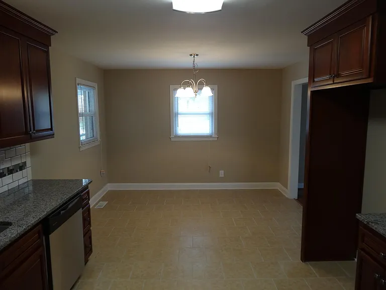 5773 Gumtree Rd — Photo 6