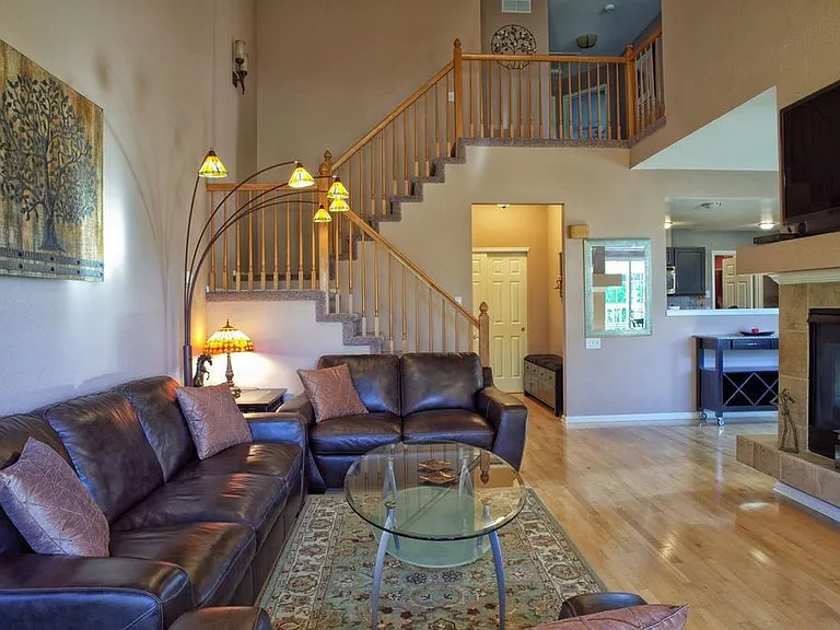 7462 E Lowry Blvd — Photo 23