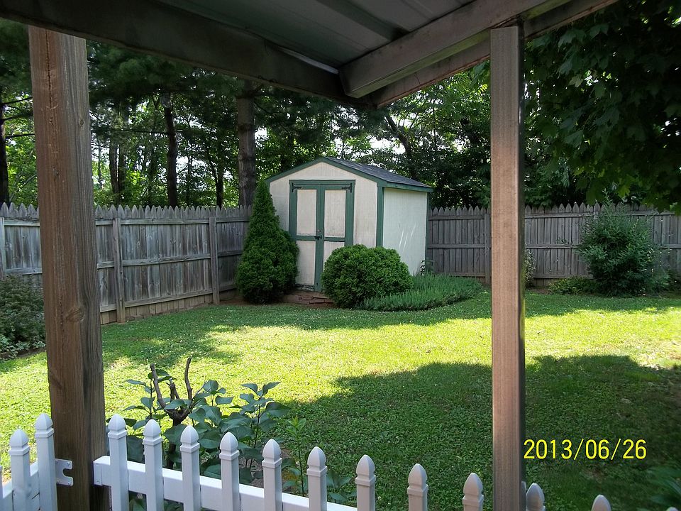 2nd image of 28 Hart Dr