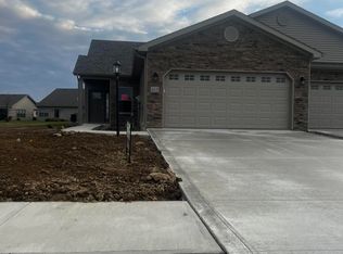 413 Crown Hill Dr, Huntington, IN 46750