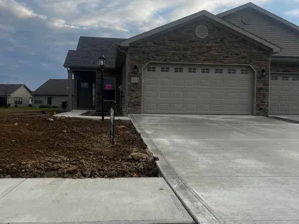 413 Crown Hill Dr, Huntington, IN 46750