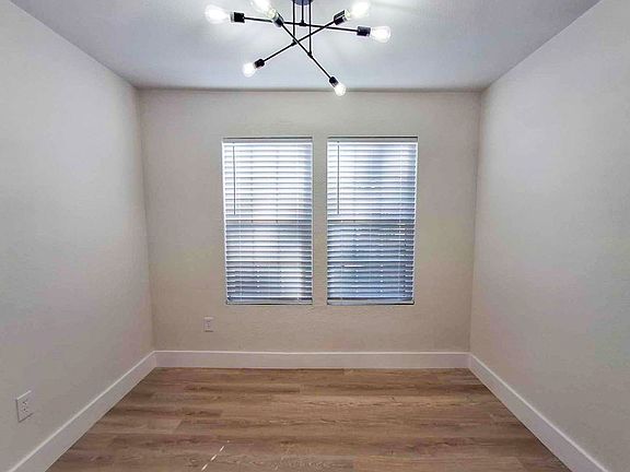 5th image of 220 W Wardville St