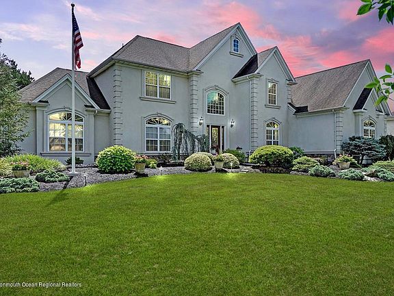 2nd image of 1747 Pheasant Hollow Ln