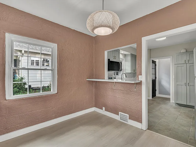 1708 Woodland Ave — Photo 14