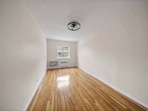 3rd image of 9209 Sea View Ave #1