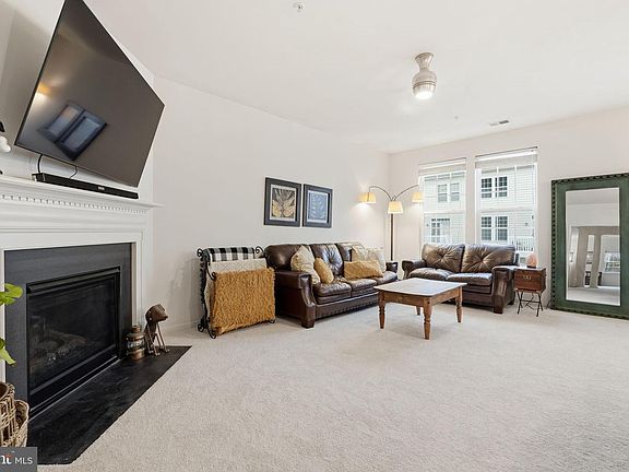 4th image of 2551 Eastbourne Dr
