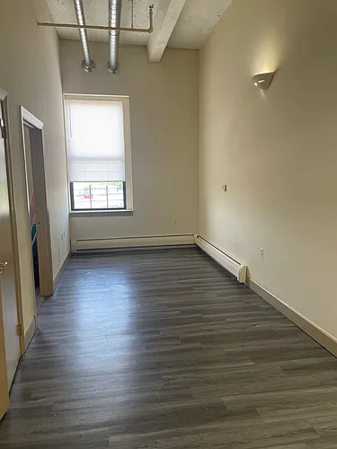 938 Broadway St #412 Photo 1