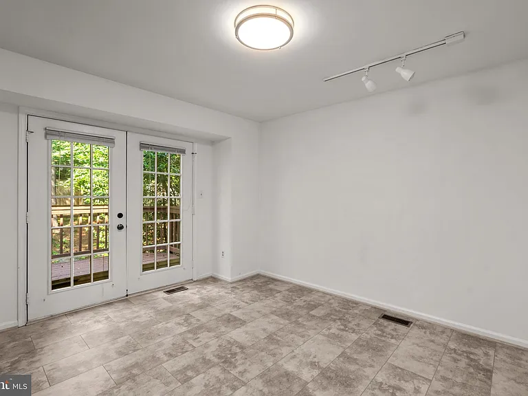 11017 Cedarwood Dr — Photo 13
