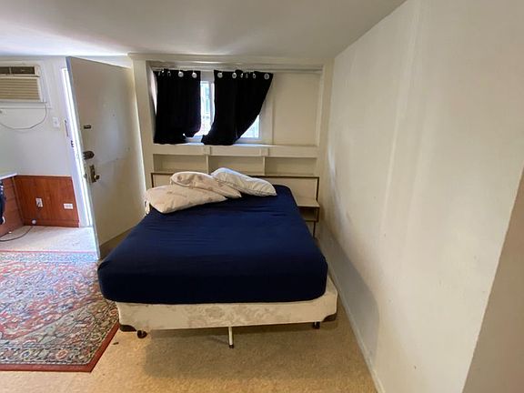 3rd image of 1438 Pleasant St Unit G