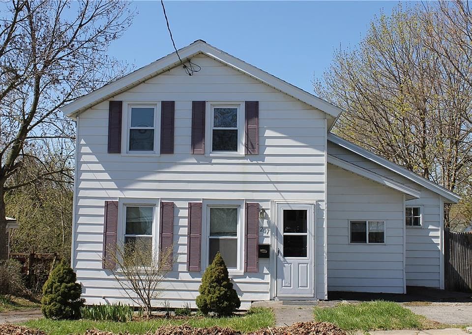 1st image of 207 Pharis St