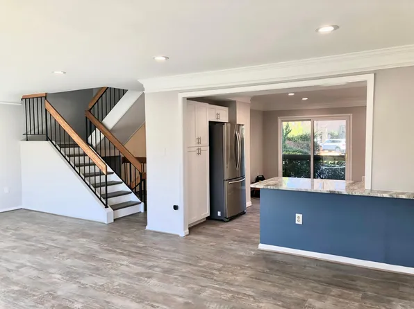 3145 Eakin Park Ct, Fairfax, VA 22031