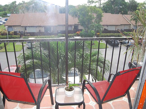 2nd image of 616 Sea Pine Way APT B3