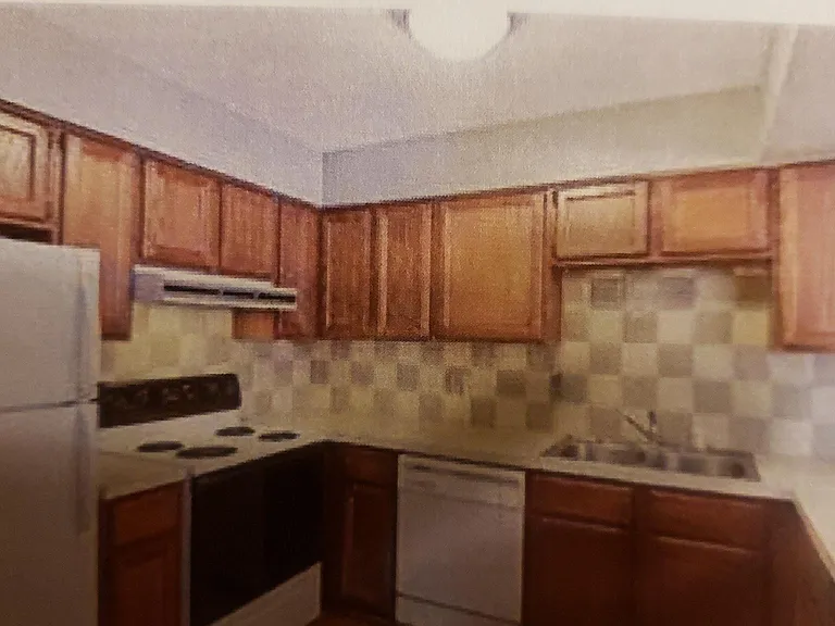 9365 Ranchview Ln N — Photo 6