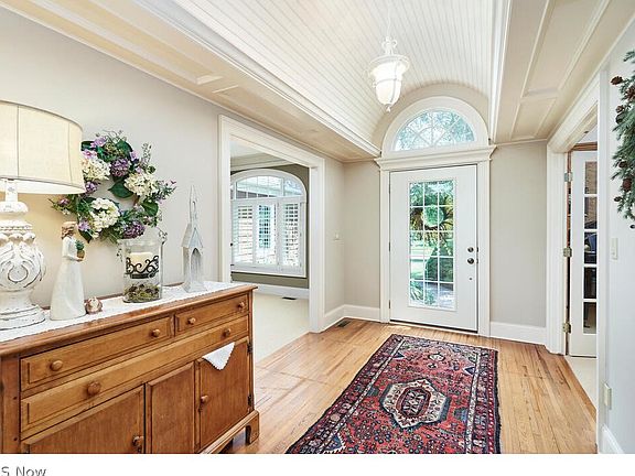 5th image of 3563 Bay Hill Dr