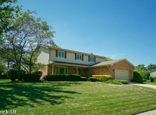 214 Larch Rd, Frankfort, IL 60423