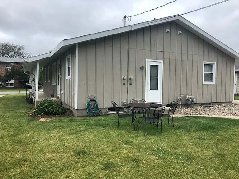 2718 Luther Dr — Photo 17