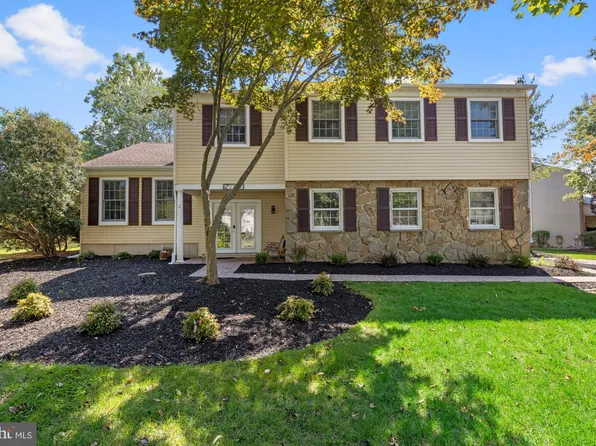 1333 Bunker Hill Dr, Cherry Hill, NJ 08003