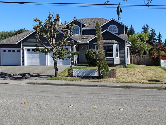 2nd image of 16819 Spruce Way