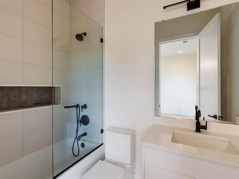 6425 Ranch Road 962 W — Photo 23