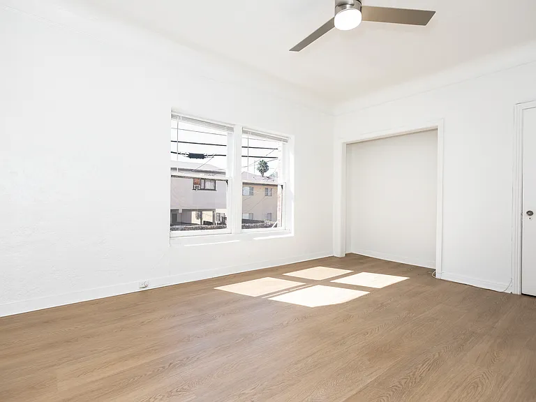 Gramercy Lofts — Photo 21