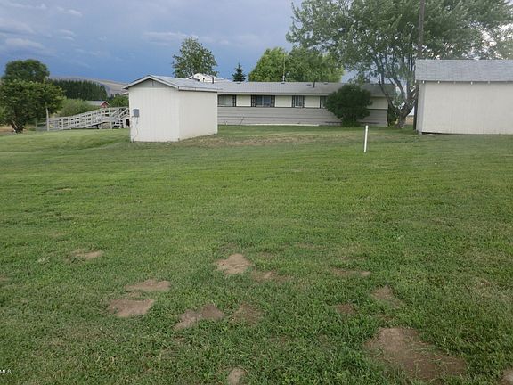 3rd image of 200 Sunset Vista Ln