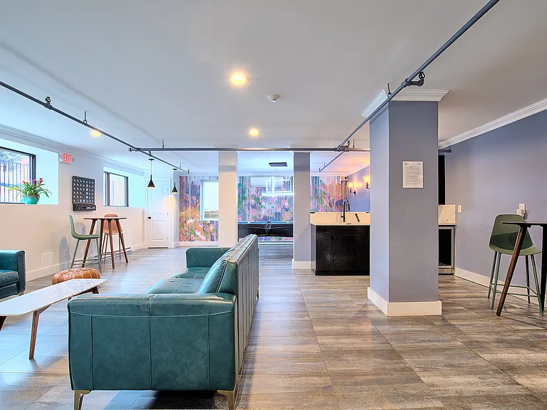 Bella Vista Apartments — Photo 15