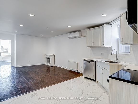 4th image of 1116 College St #3