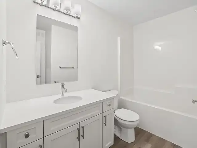 267 Devon Ave #1 — Photo 10