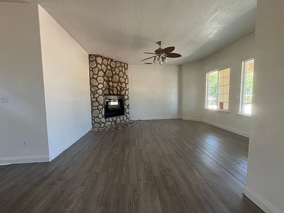 4th image of 20255 Rimrock Rd
