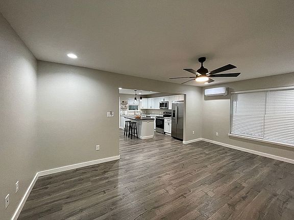 5th image of 201 Meadow Ln