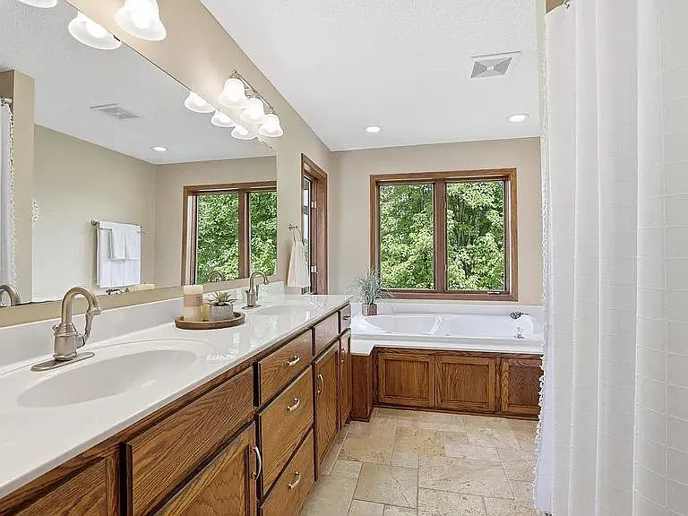 8761 Inverness Rd — Photo 18